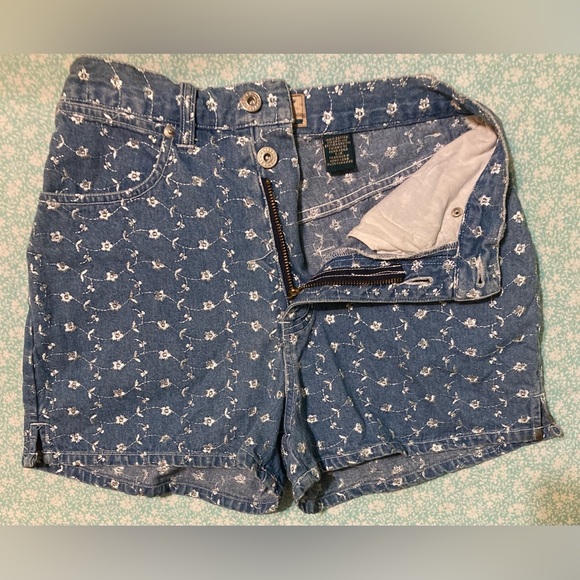 💙 Vintage Express Embroidered High Waist Cotton Jean Shorts, Size: 5/6 - Picture 5 of 9